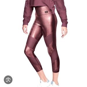 NWOT VS PINK Ultimate High Waist Foil Shine Leggings in Ruby with Mesh M